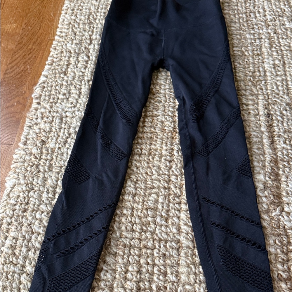 ALO Yoga Black womens Leggings with Mesh Insets